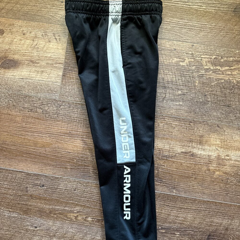 Under Armour® Boys Size 4 Brawler Pants Black